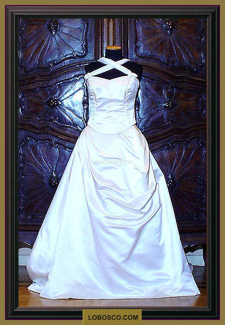 0lobosco.com_00004670_abito_debuttante_debuttanti_bianco_costumi_abiti_teatrali_storici_carnevale_spettacolo_costumes_clothing_theatrical_historical_carnival_performance_Debutto2.jpg
