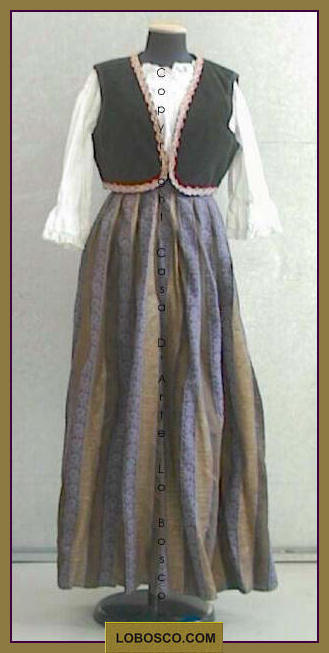 lobosco.com_00001986_popolani_populate_donna_woman_costumi_teatrali_storici_carnevale_spettacolo_costumes_clothing_theatrical_historical_carnival_performance_5679.jpg