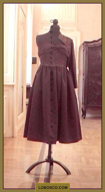 lobosco.com_00002162_abiti_corti_cocktail_dress_donna_woman_marrone_brown_costumi_teatrali_storici_carnevale_spettacolo_costumes_clothing_theatrical_historical_carnival_performance_sd037.jpg