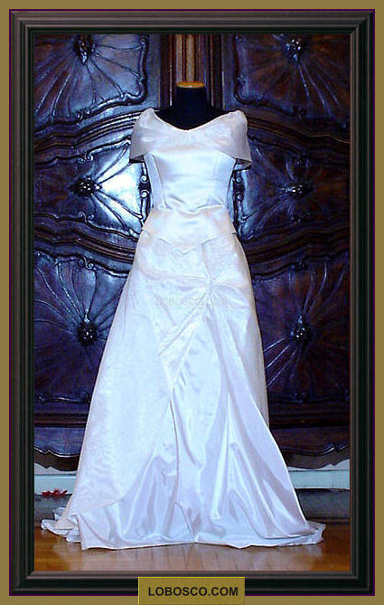 lobosco.com_00004678_abito_debuttante_debuttanti_bianco_costumi_abiti_teatrali_storici_carnevale_spettacolo_costumes_clothing_theatrical_historical_carnival_performance_Debutto10.jpg